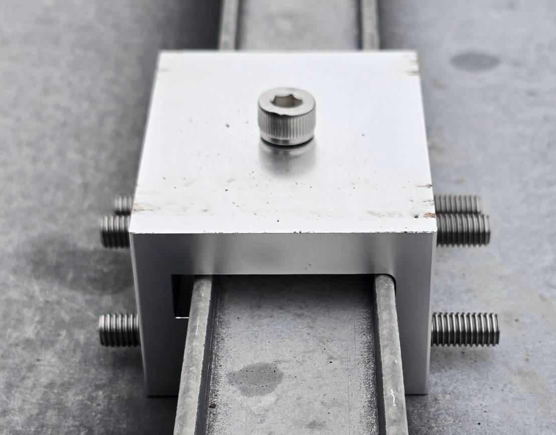 Passt perfekt zu Ihrem Dach: Unser NEUER Dach-Cliplock ist in Produktion!